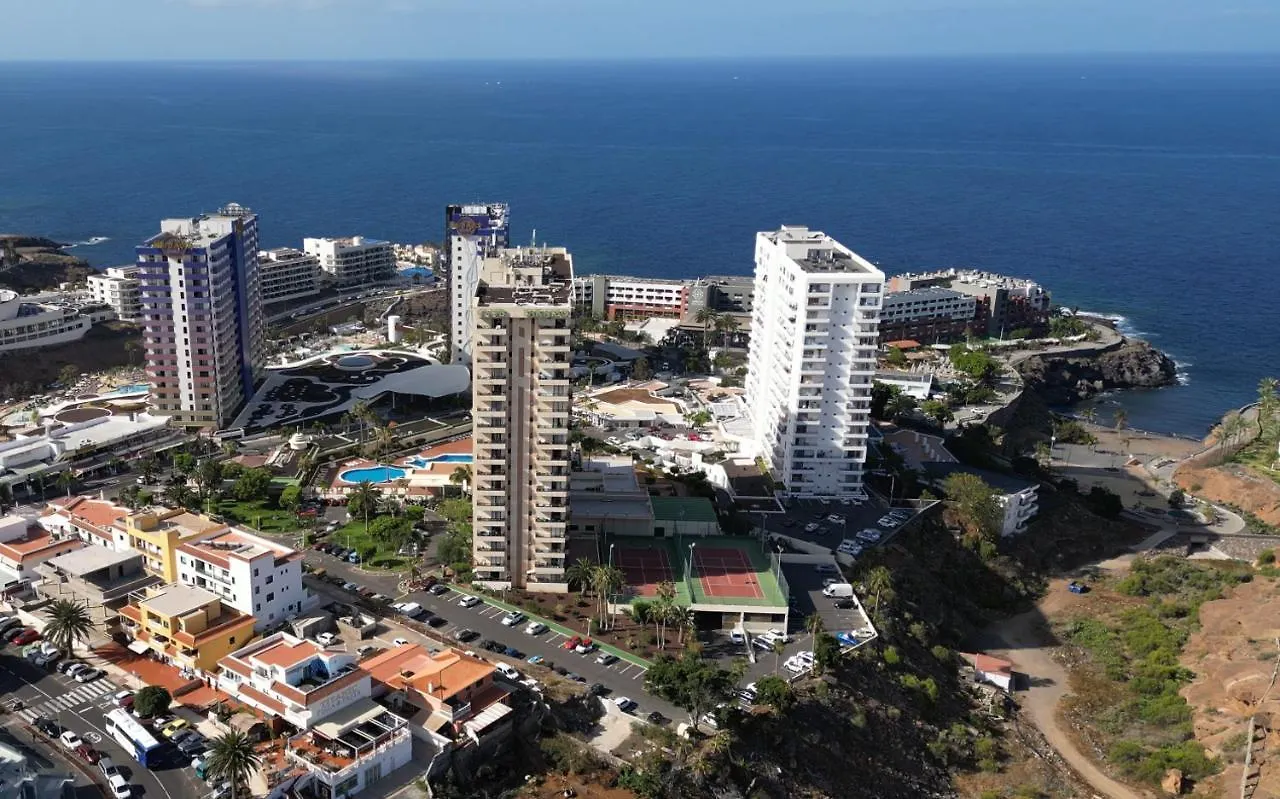 Modern 2-Bedroom Apartment With Stunning View 阿德耶 西班牙